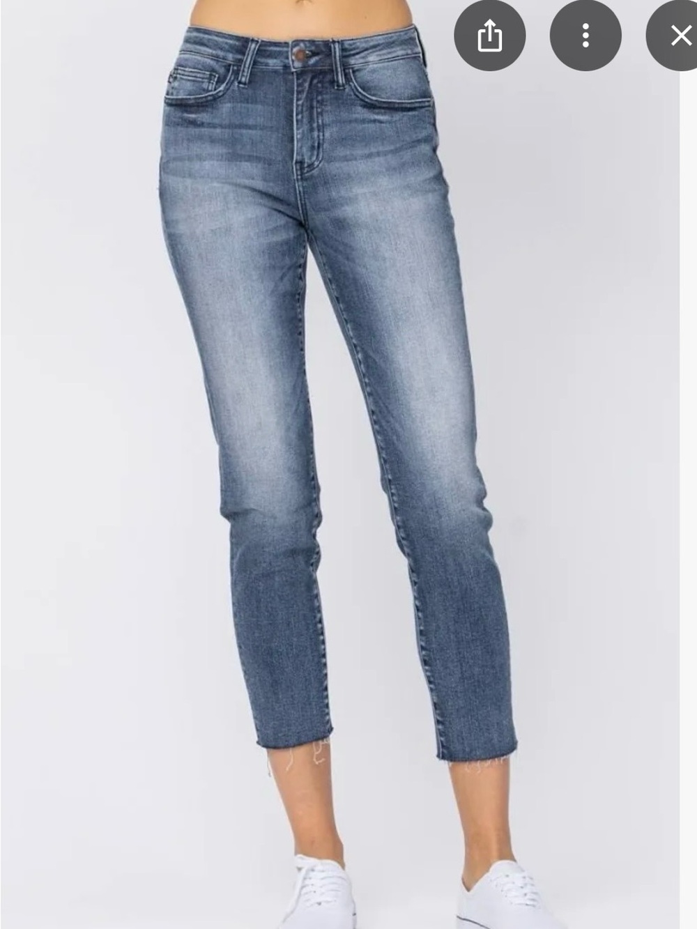 Classic Mid-Rise Women’s Cropped Jeans — Judy Blue
